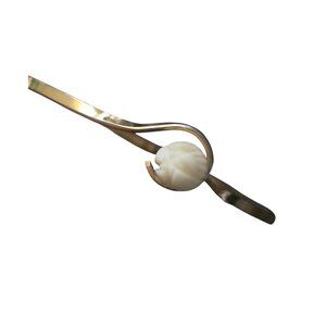 Vintage‎ Avon Carved Ivory-Like Floral Bead Bracelet